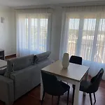 Avenue De Champagne Private Parking Apartment *