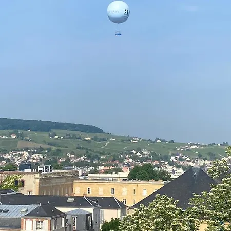 Avenue De Champagne Private Parking Épernay