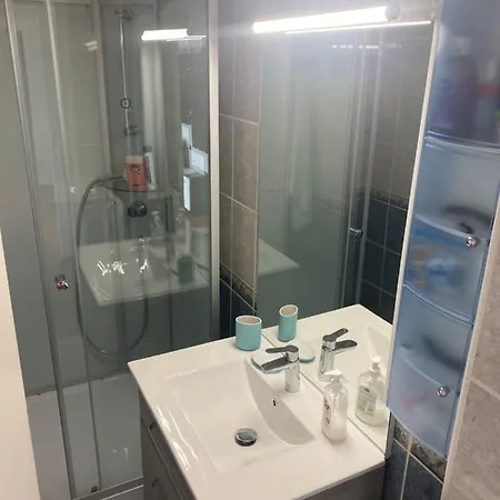 Avenue De Champagne Private Parking * Épernay