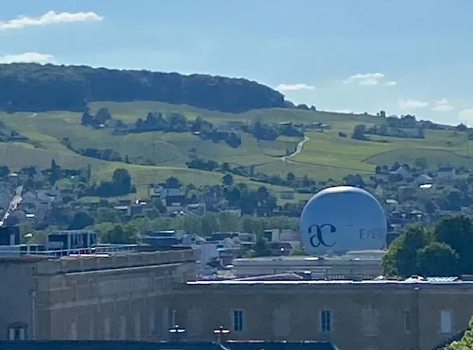 Avenue De Champagne Private Parking Apartment Épernay