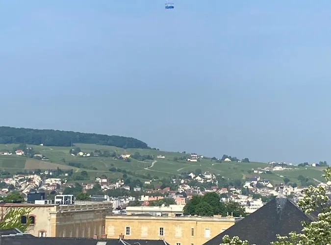 Avenue De Champagne Private Parking Épernay